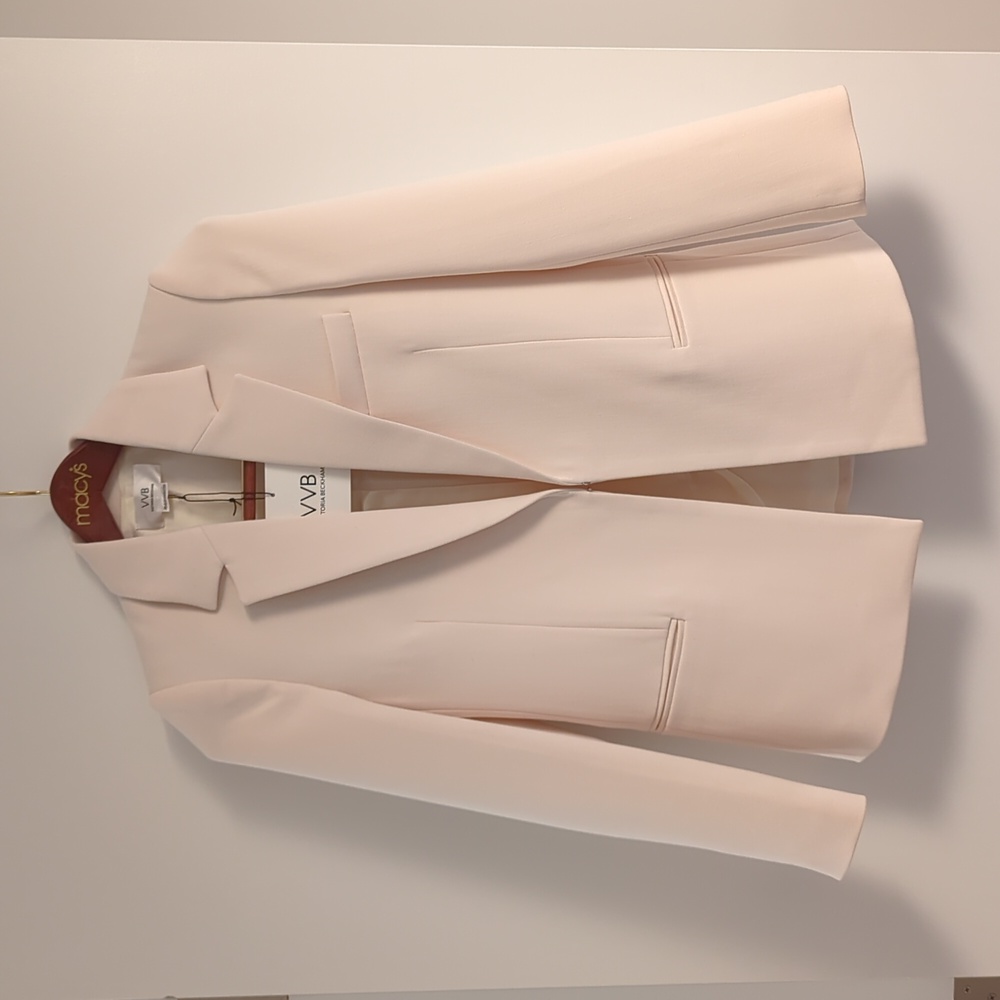Victoria Beckham Pagoda Shoulder Tailored Jacket- NEW w/tags never worn